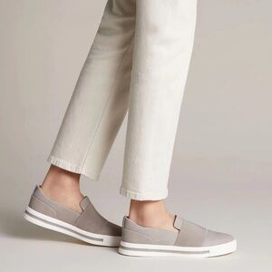 NIB Clarks Women's Un Maui Step Stone Sneaker Size 5M